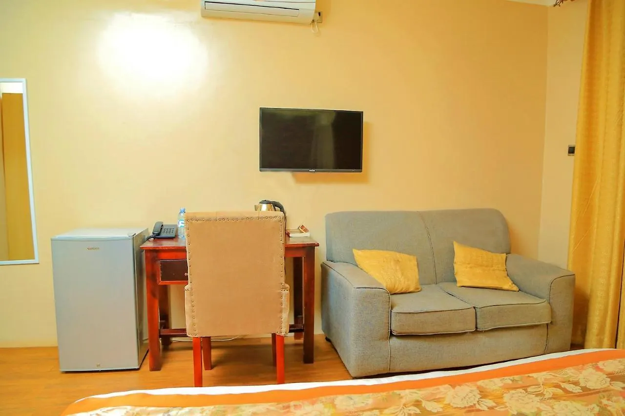 The Mansion Hotel Jinja 3*,