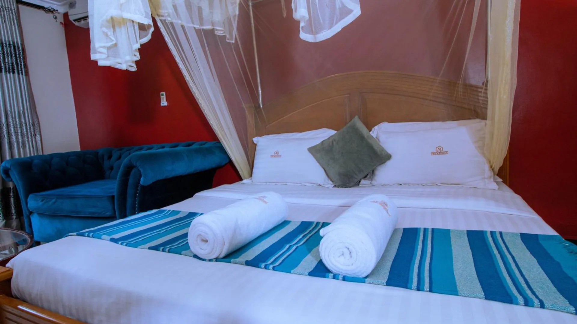 The Mansion Hotel Jinja 3*,