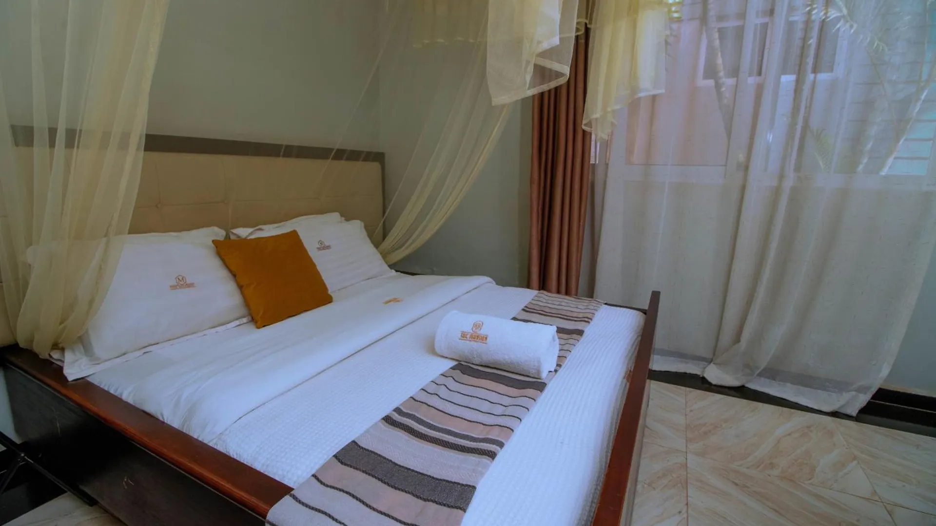 The Mansion Hotel Jinja 3*,  Uganda