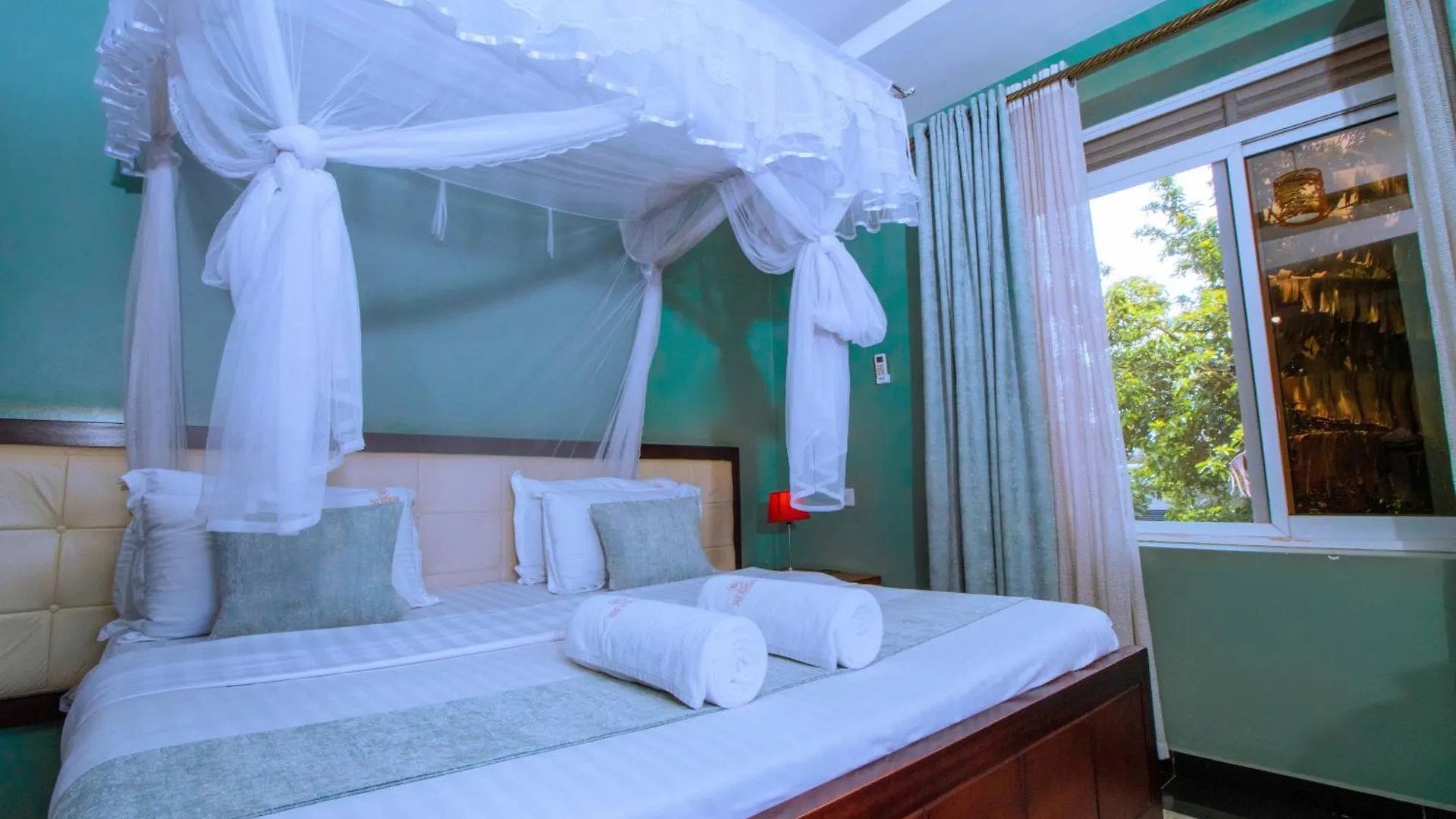 The Mansion Hotel Jinja