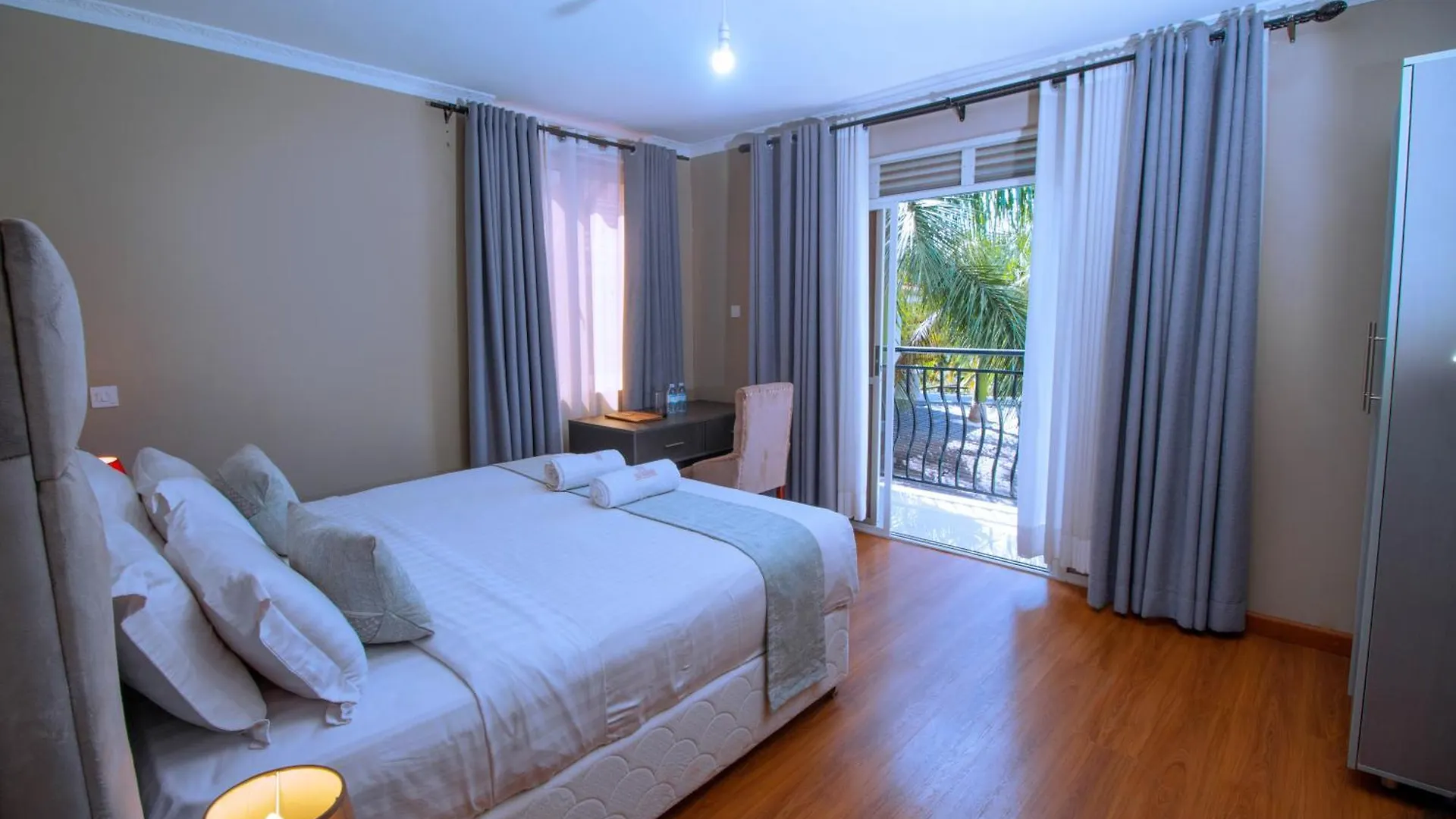 ***  The Mansion Hotel Jinja Uganda
